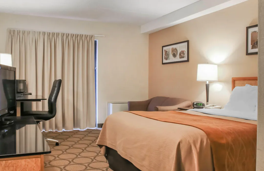 Comfort Inn Airport-1